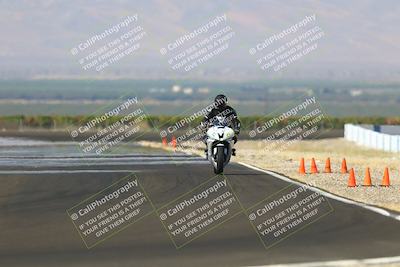 media/Sep-21-2025-TrackDaz (Sun) [[277c75b276]]/C Group/1040am (Turn 1)/